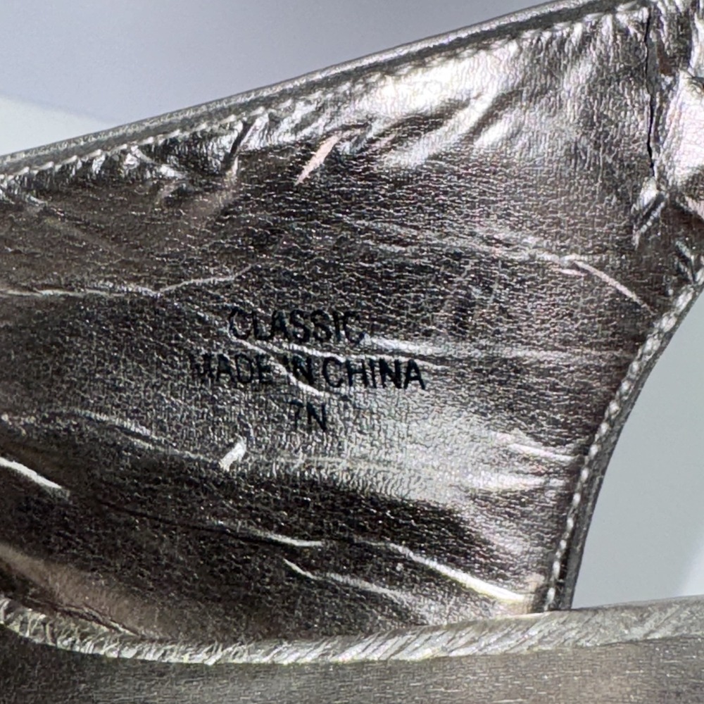J. Renee Classic Silver Peep Toe Silver Metallic Slingback Kitten Heels Size 7 N - Picture 6 of 16